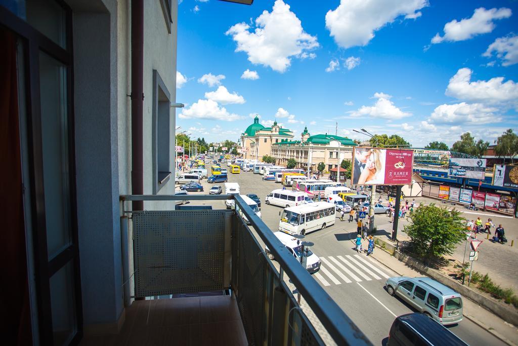 Like Home On Zaliznychna Івано-Франківськ Екстер'єр фото